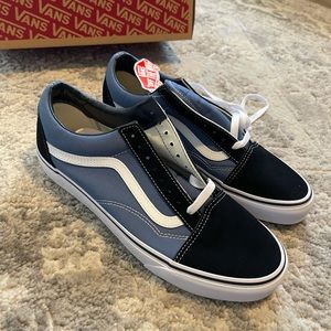 Vans Old Skool navy Men’s size 10.5